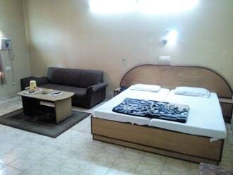 Hotel Surya Clock Tower Road, Ludhiana 3